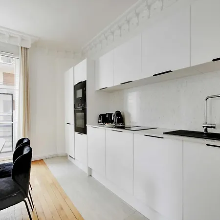 Exceptional - 3bd 6p - Trocadero *